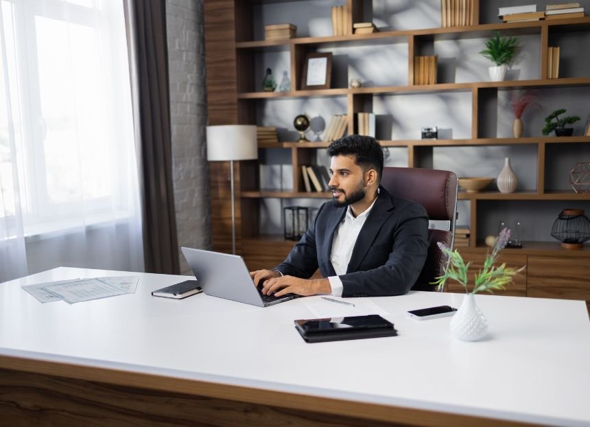 How to Set Up a One-Person Company in UAE [2025]