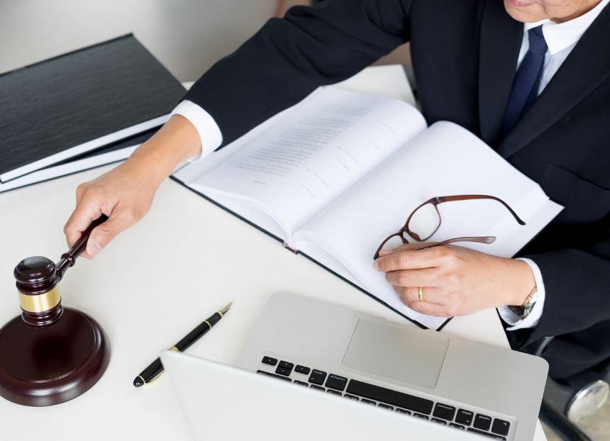 Absconding in UAE: A Complete Guide for 2025