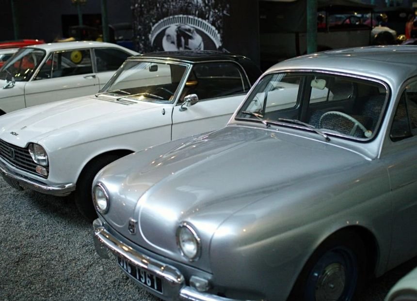 How to Start a Classic Cars Trading Business in Dubai: A Step-by-Step Guide