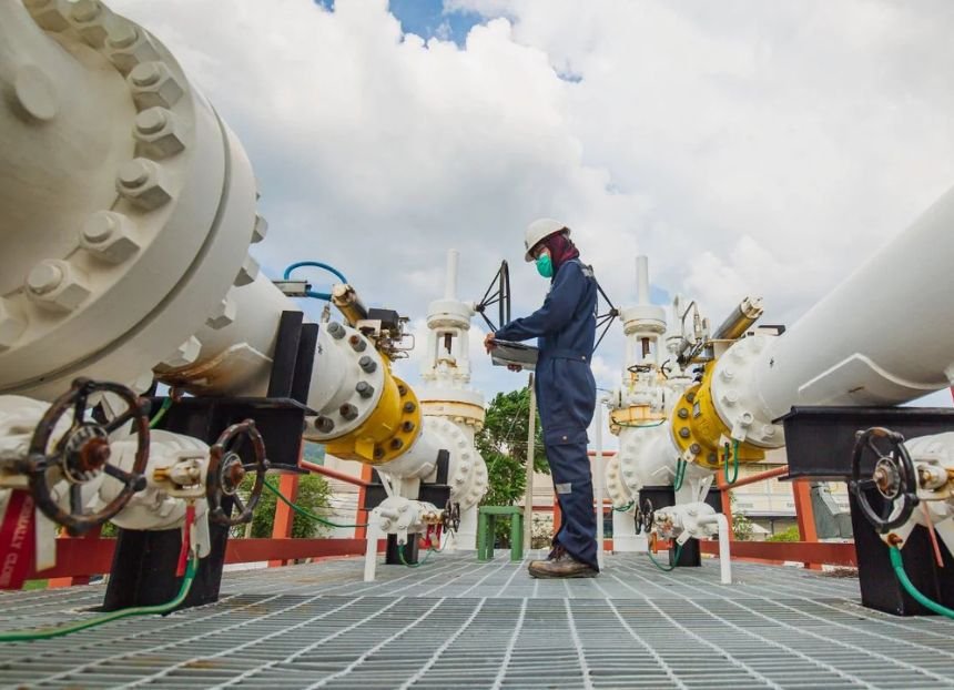 How to Start Compressed Natural Gas Trading Business in Dubai: A Step-by-Step Guide